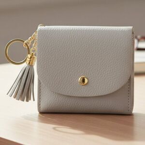 Lark & Ives	Grey Leather Card Wallet Keychain